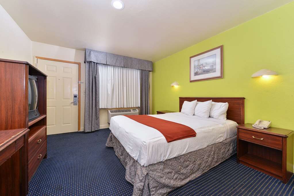 Rodeway Inn 모데스토 객실 사진