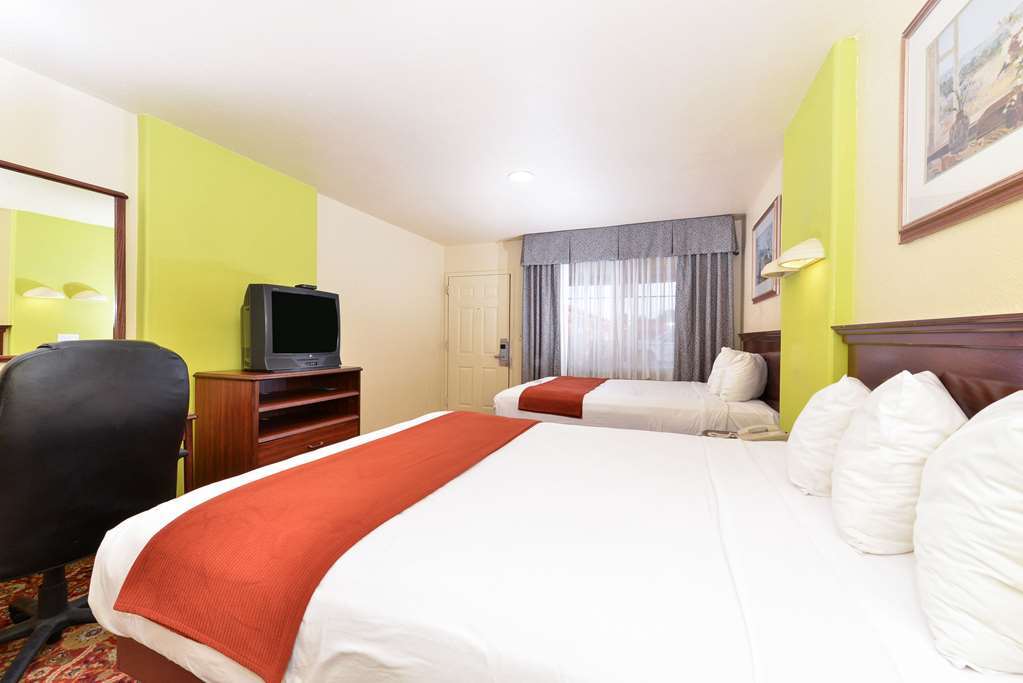 Rodeway Inn 모데스토 객실 사진